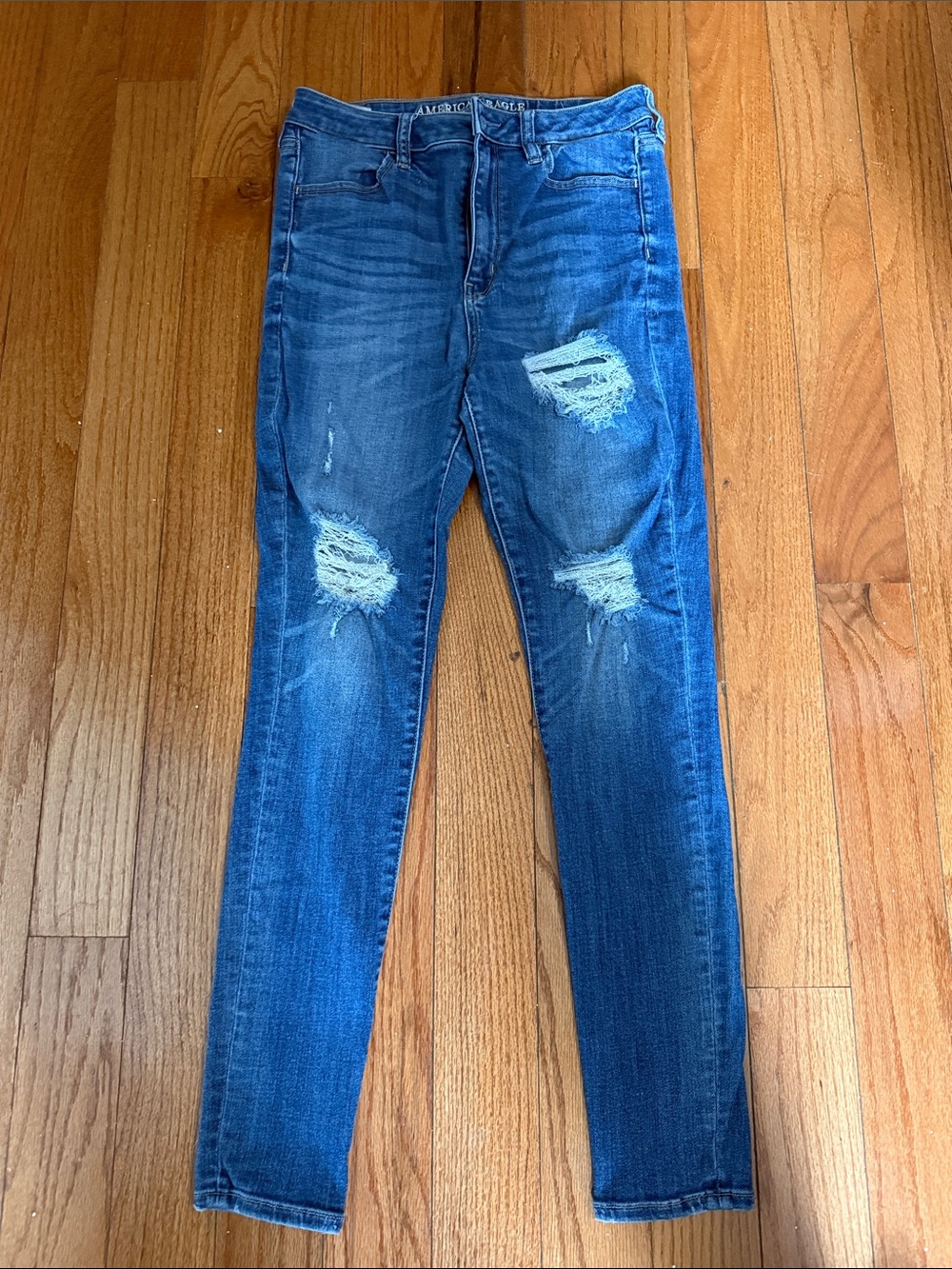 American Eagle Distressed Blue Jeans